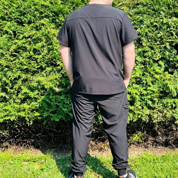 Black Scrub Set - Picture 2 of 2